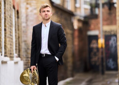 Goldscheider Ben Askonas Holt KIK05102 LR